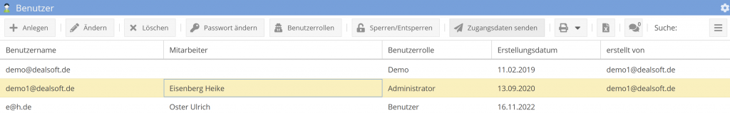 Benutzerdaten per Email senden